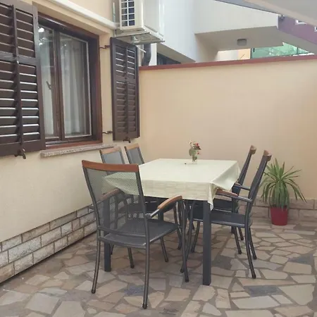 Daire House 193385-holiday Mendikovic *